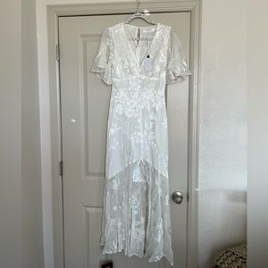 ASTR the Label Jasmine Midi Floral Dress Ivory size Small NWT